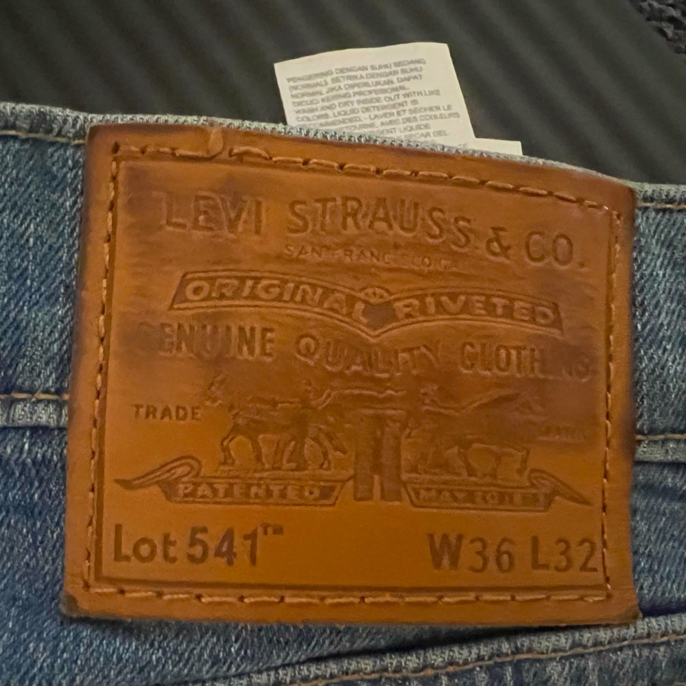 USED Levi’s LOT#541